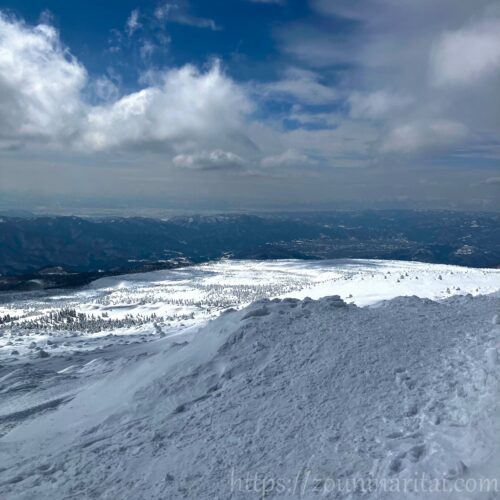 刈田岳山頂からの雪景色