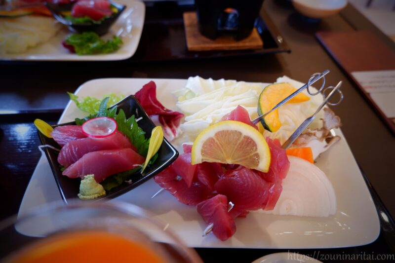 レストランアカショウビンの深浦マグロステーキ丼