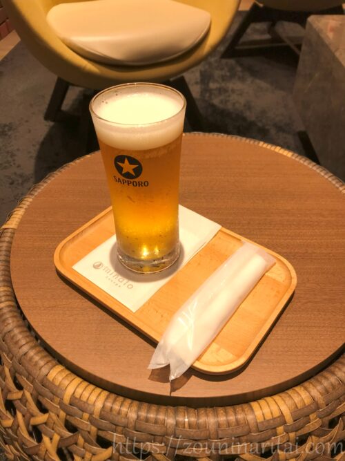 グローバルビュー八戸のラウンジminatoで提供している生ビール