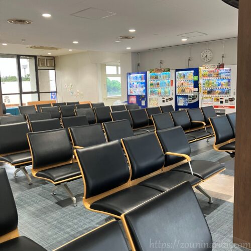 名古屋港フェリーターミナルの待合室