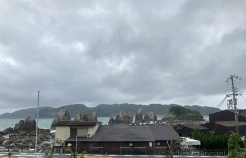 フェアフィールドバイマリオット和歌山串本客室から見た橋杭岩