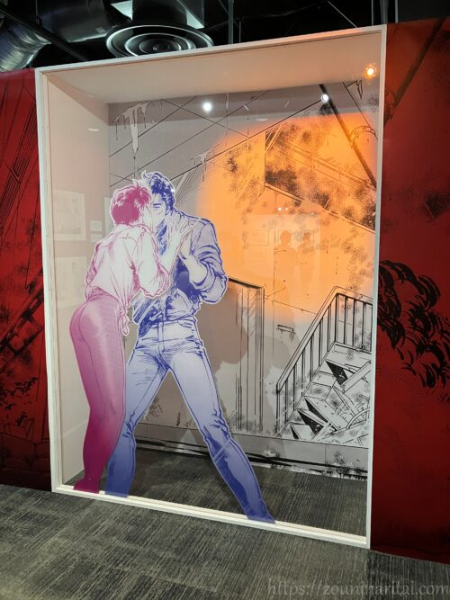 シティーハンター大原画展フォトスポットガラス越しのキスシーン