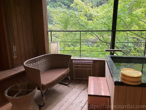 不動口館露天風呂付客室の露天風呂